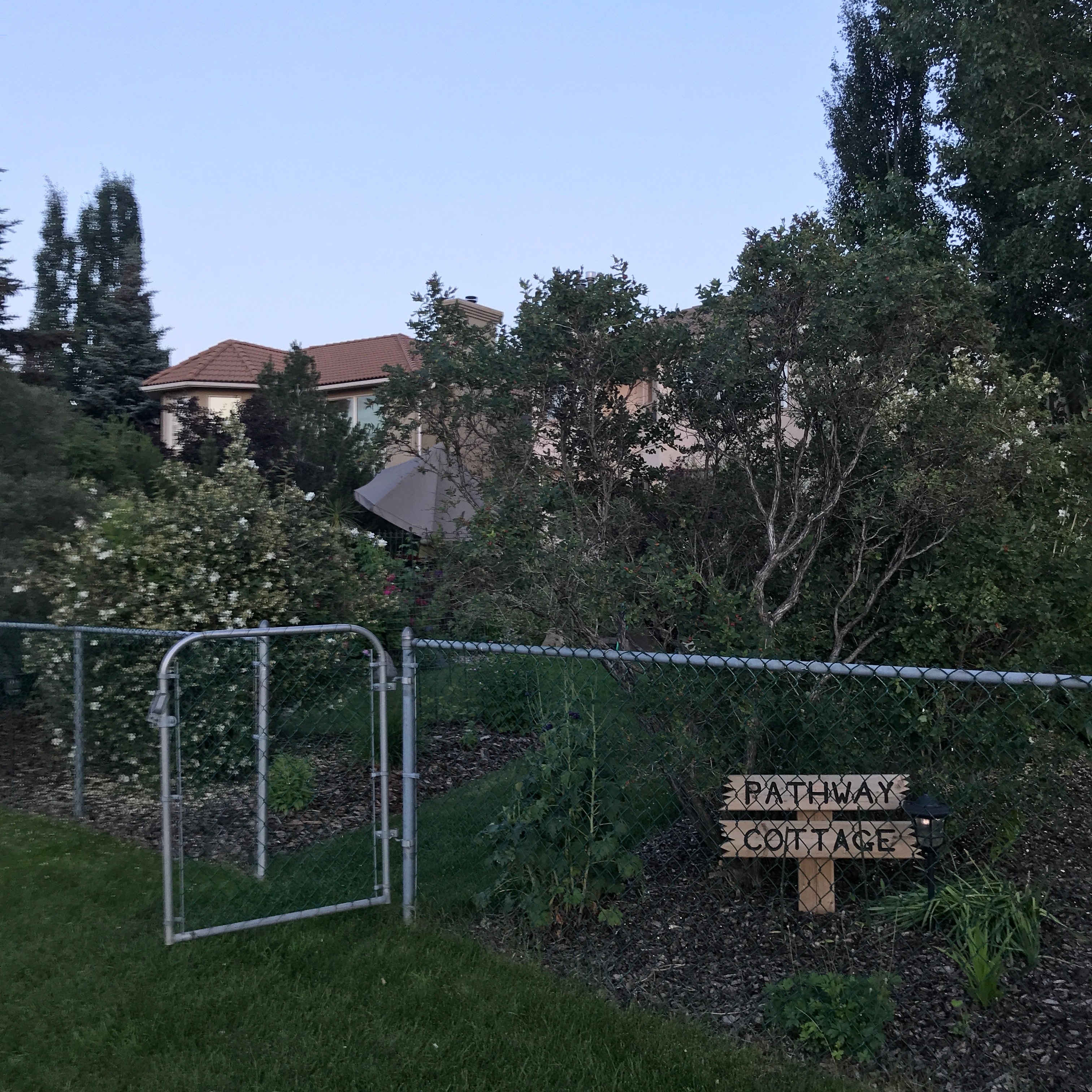 Pathway Cottage Bed & Breakfast-官方