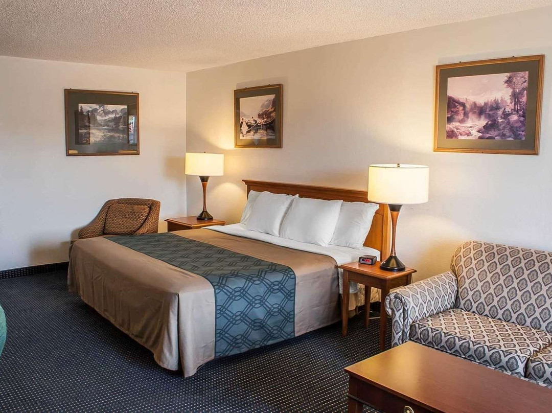 Econo Lodge Inn & Suites主图