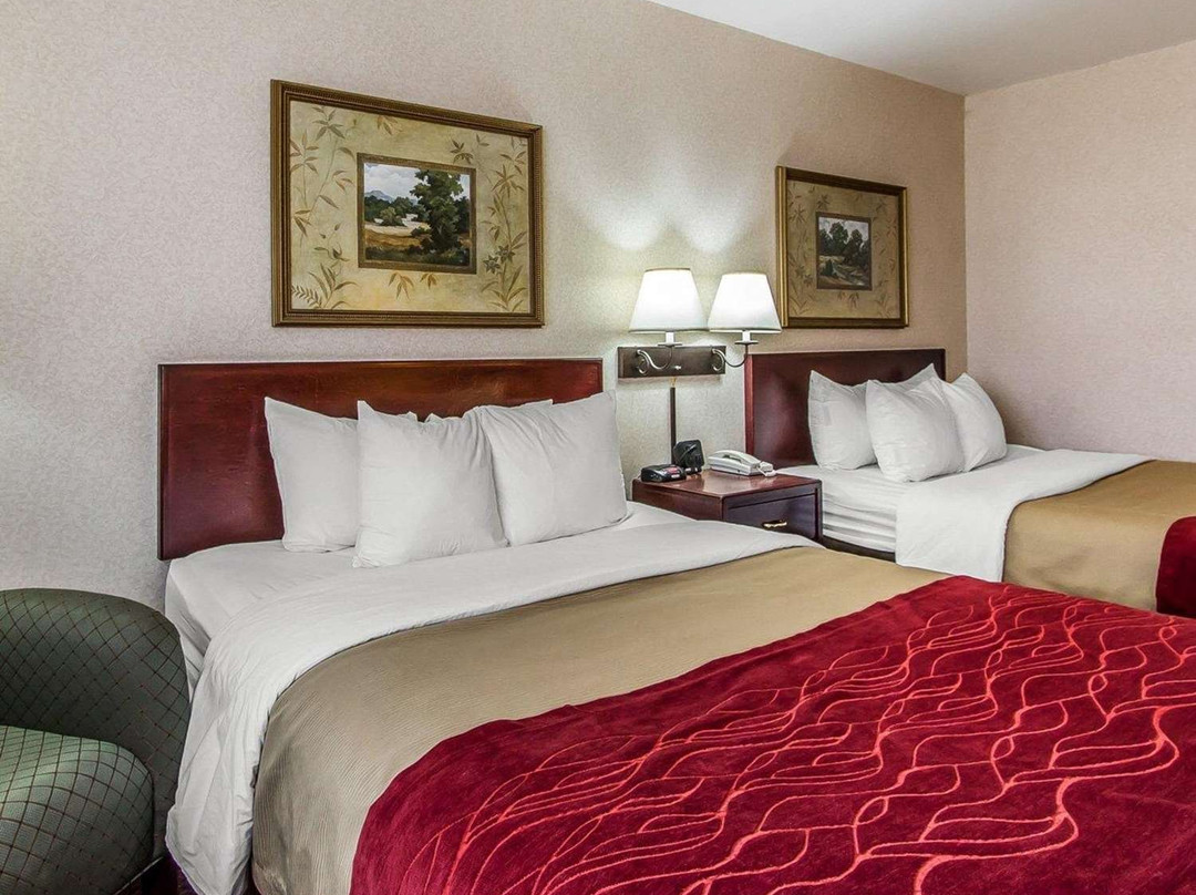 Quality Inn & Suites Fort Madison Near Hwy 61主图