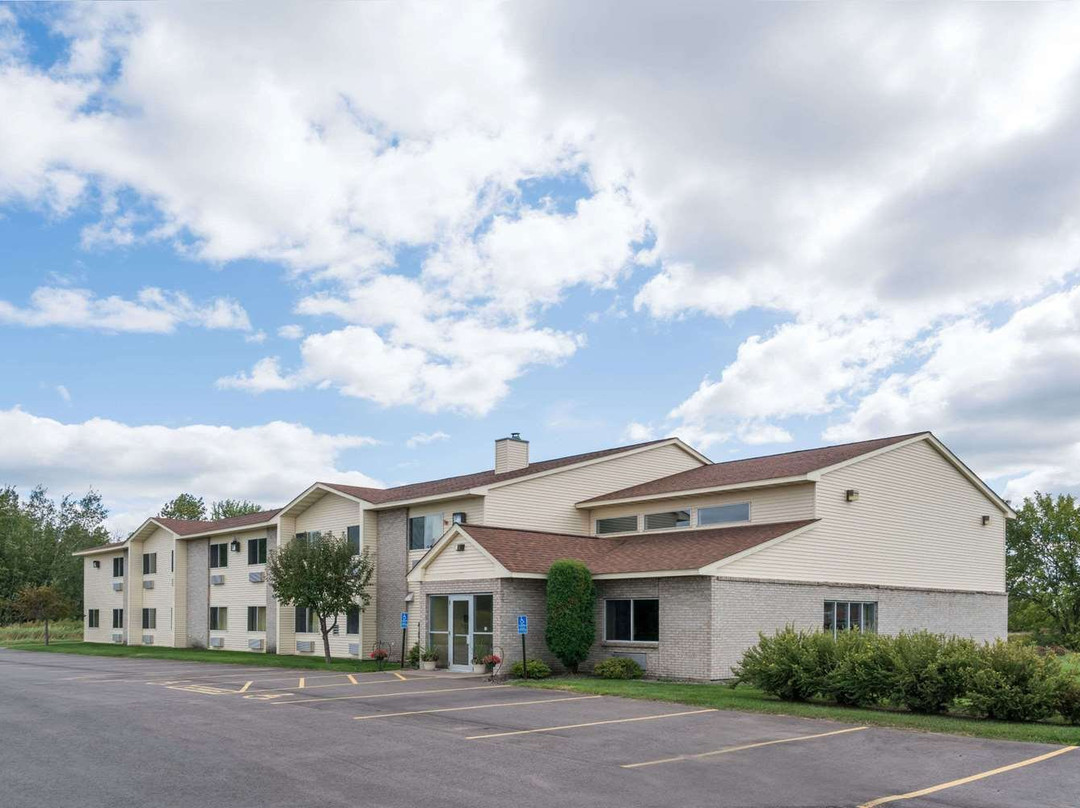 Super 8 by Wyndham Milaca主图