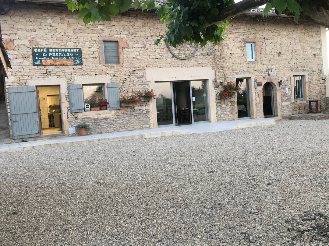 Pont-de-Veyle餐馆和美食-Le Port De By Chez Cecile