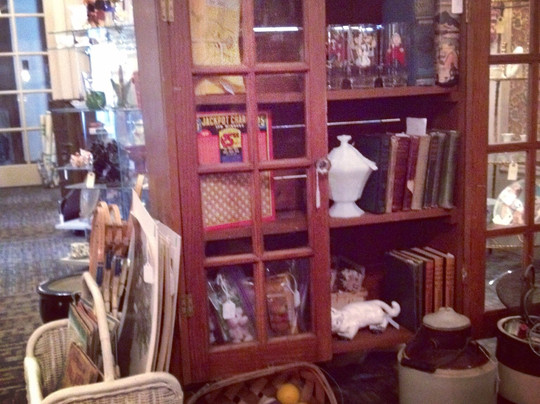 Skeleton Key Art and Antiques-罗克艾兰必去景点