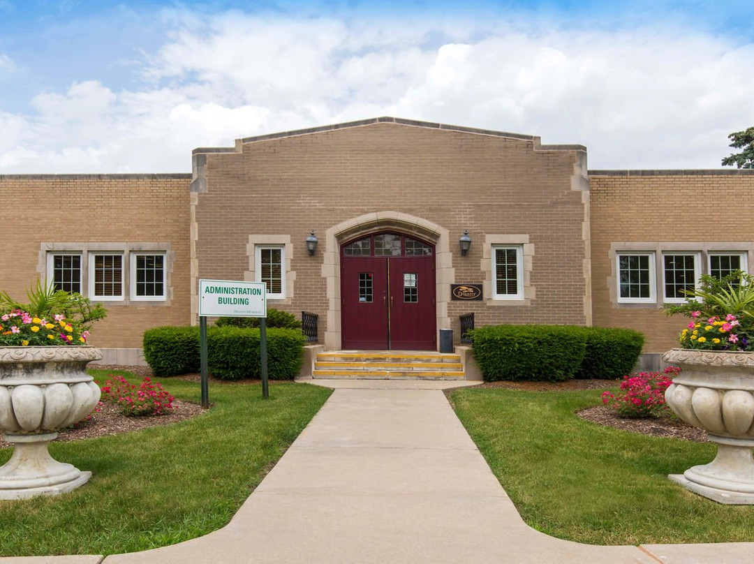 Ridgewood Memorial Park-德斯普兰斯必去景点