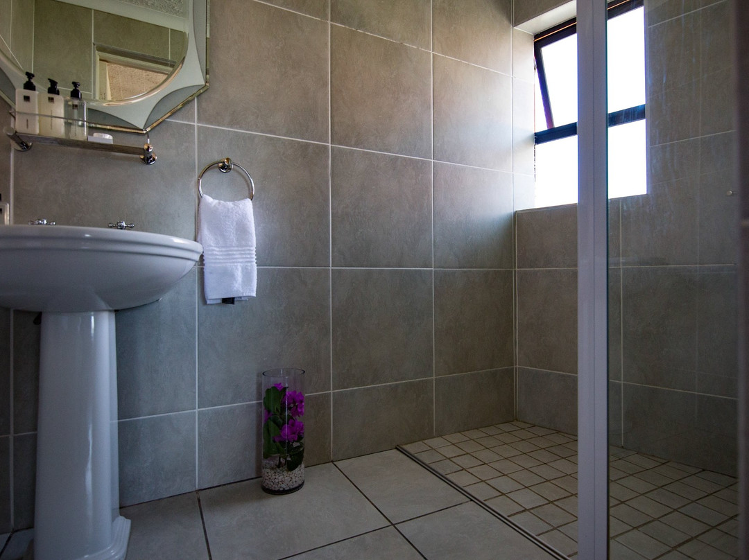 Harewood Lodge主图