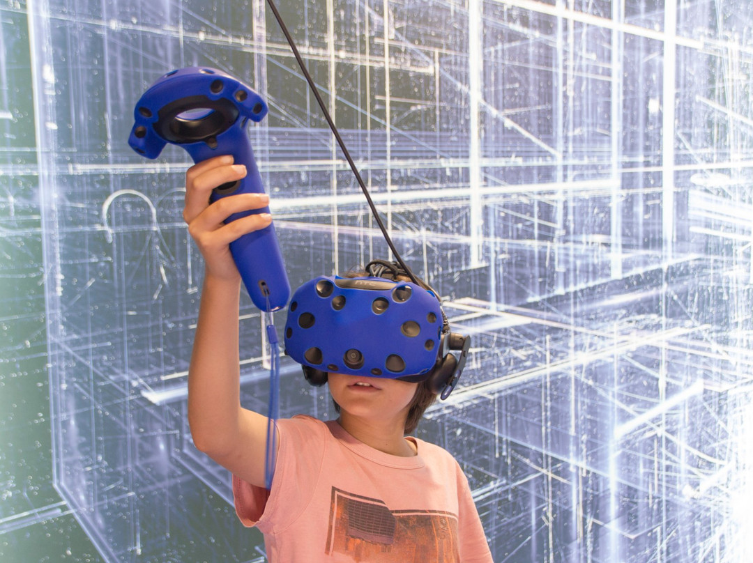 Alteuaire Espai Virtual-Terrassa必去景点