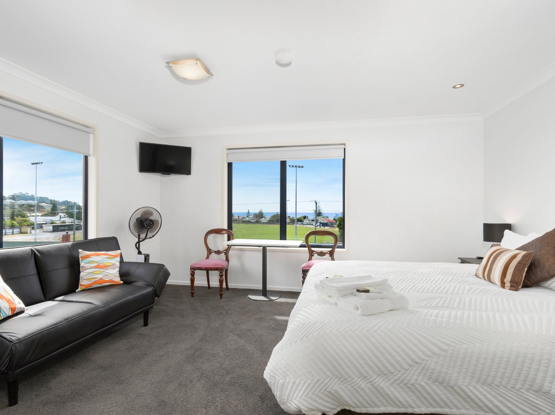 Madsen Retreat主图