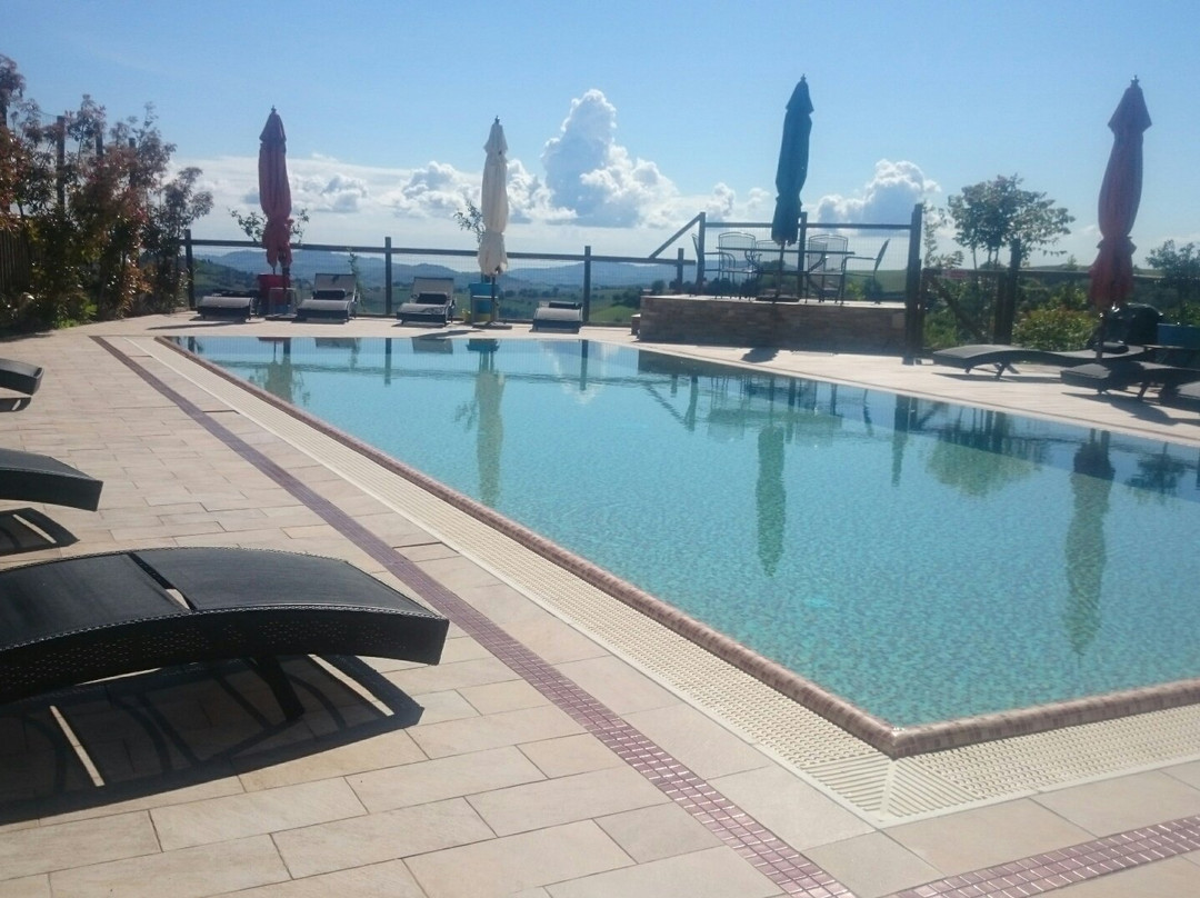 Boutique Hotel Leone & Retreat Centre主图
