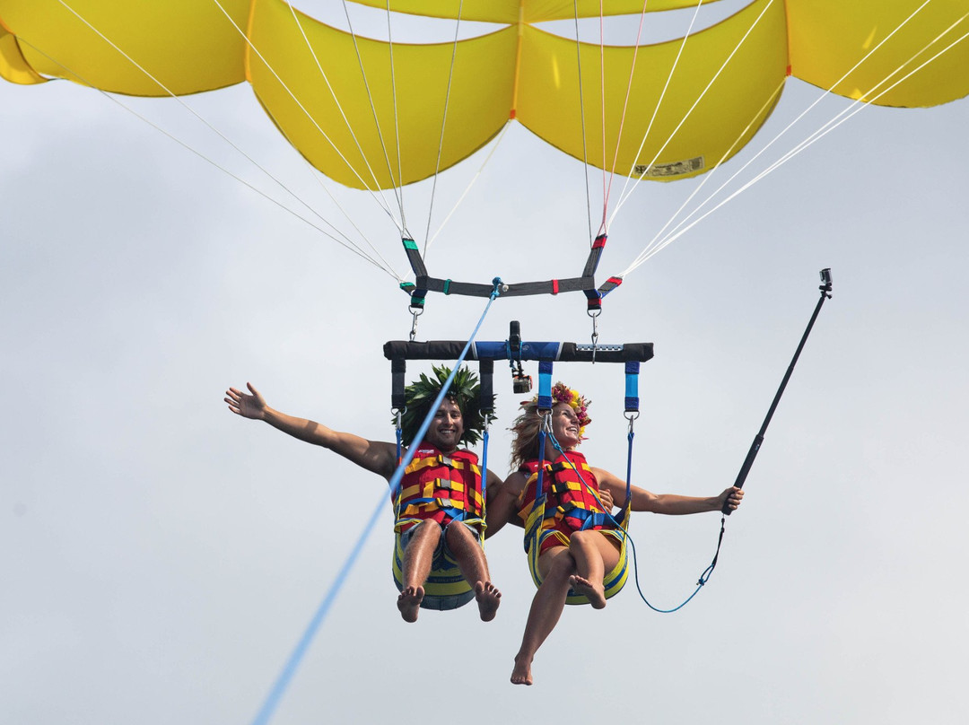 Moorea Parasailing-莫雷阿岛必去景点