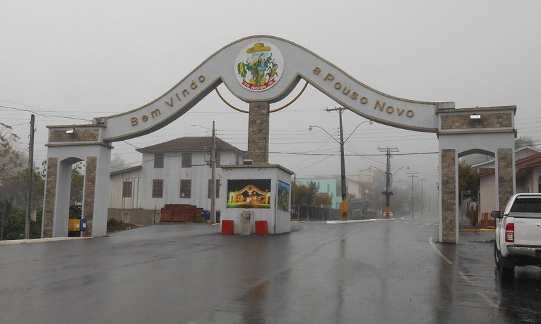 Pouso Novo旅游景点-Pórtico de Pouso Novo