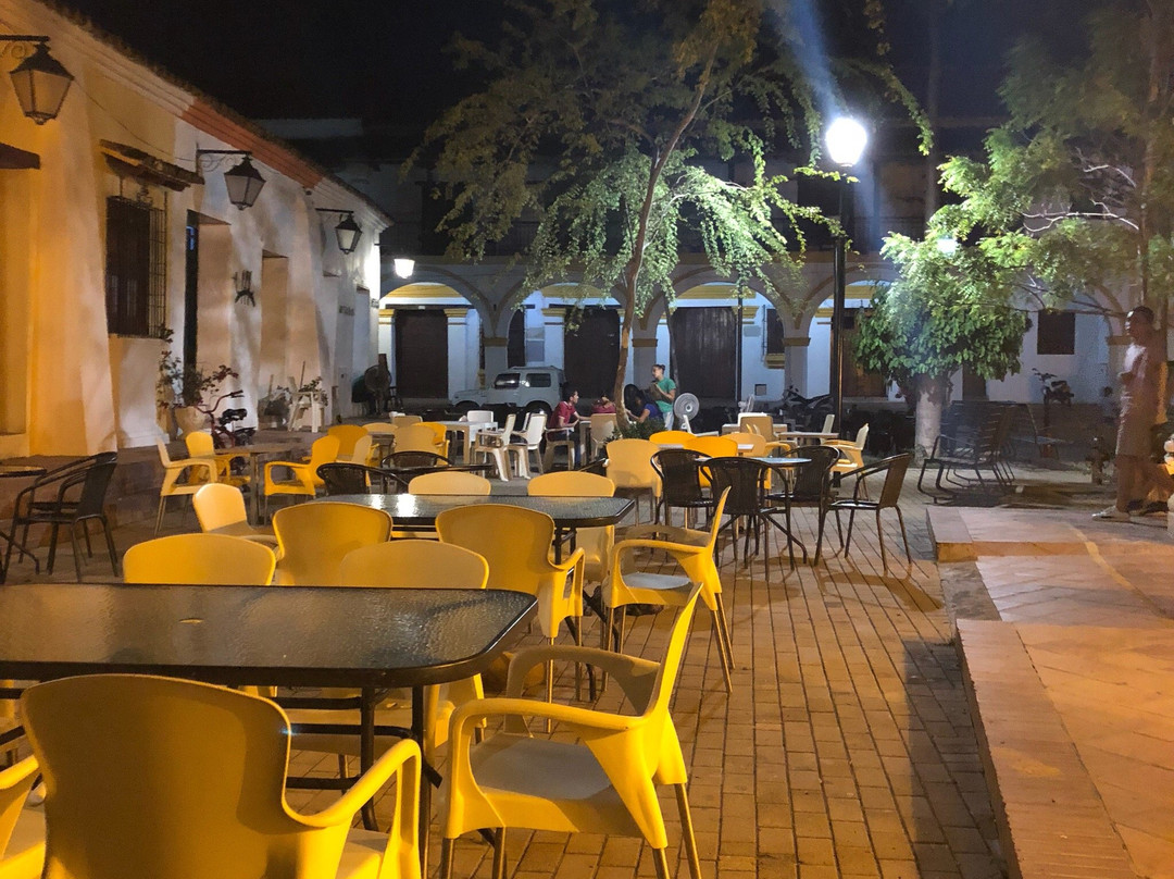 Plaza de Santo Domingo-蒙波斯必去景点