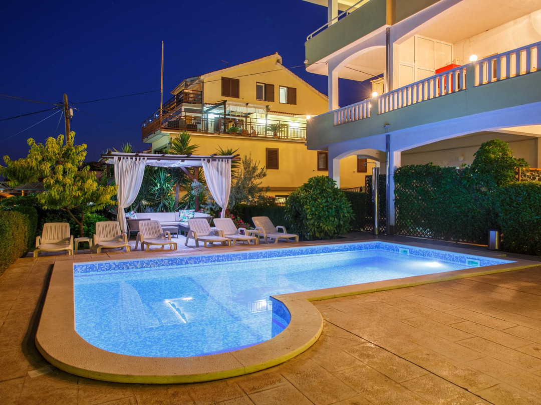 Apartments Kasalo