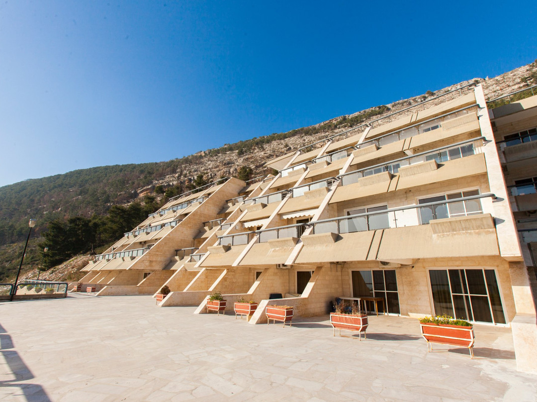 Le Tournant Hotel & Resort主图