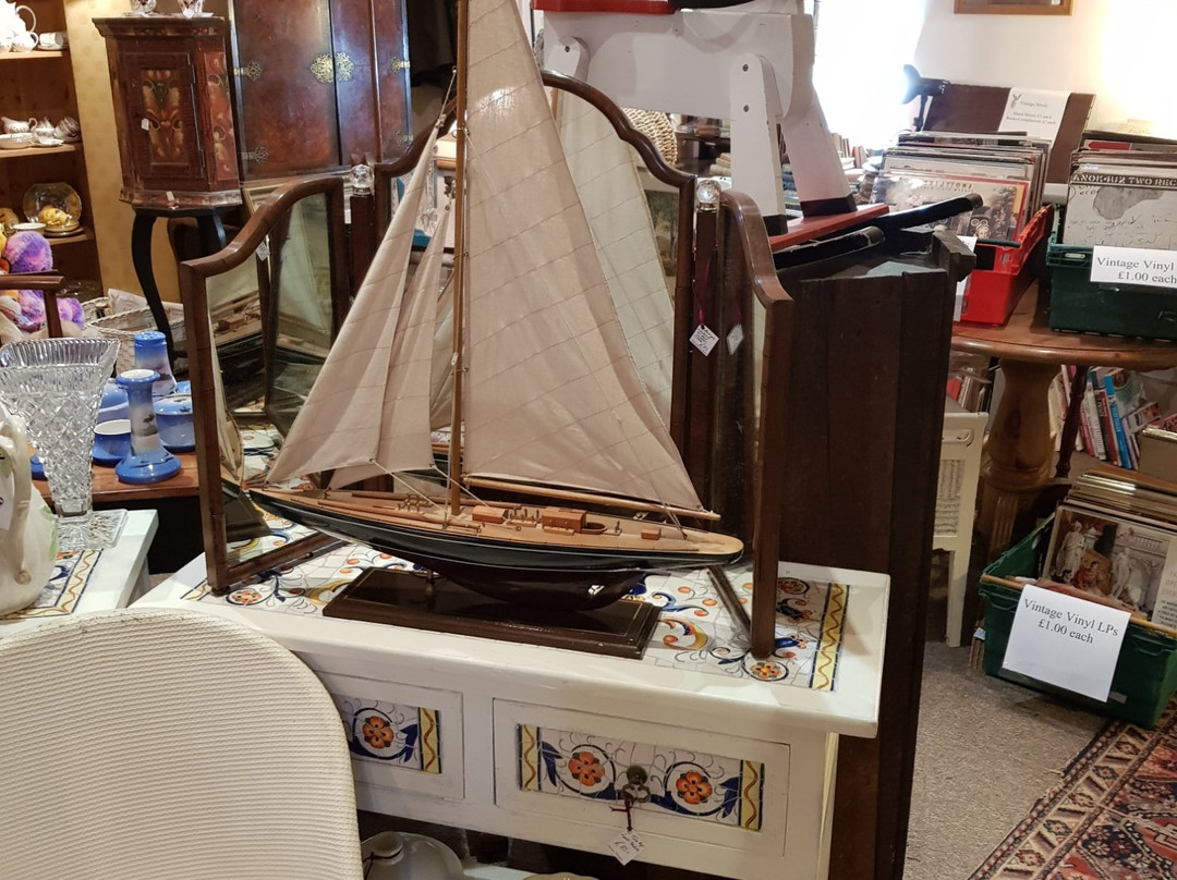 Phoenix Antiques-佩特沃斯必去景点