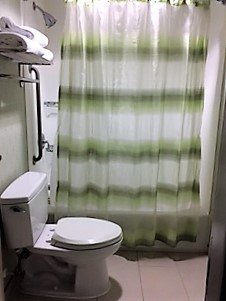Springhill Suites Alexandria-浴室