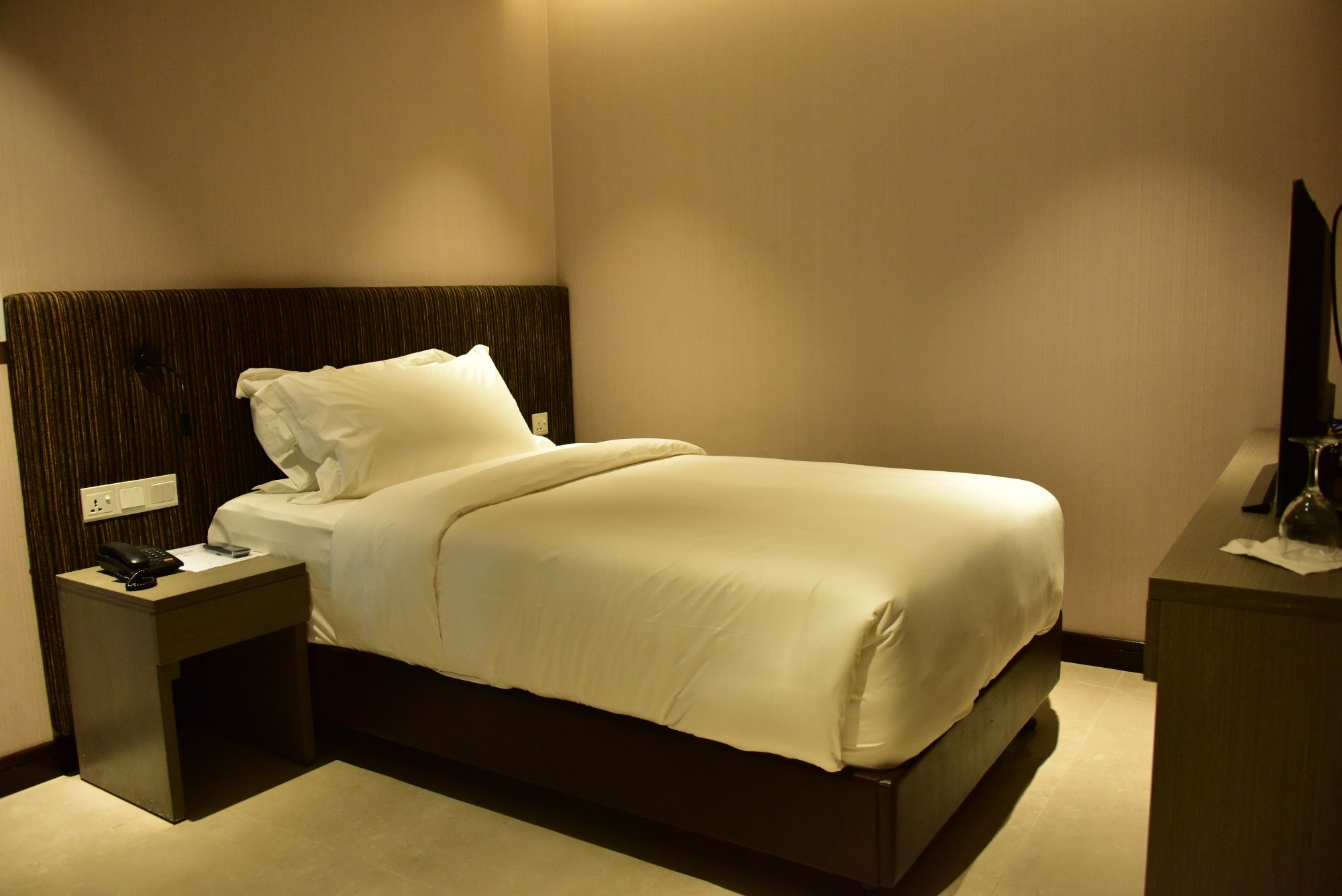 Divine Centre Ltd, Hotel and Convention Centre-官方