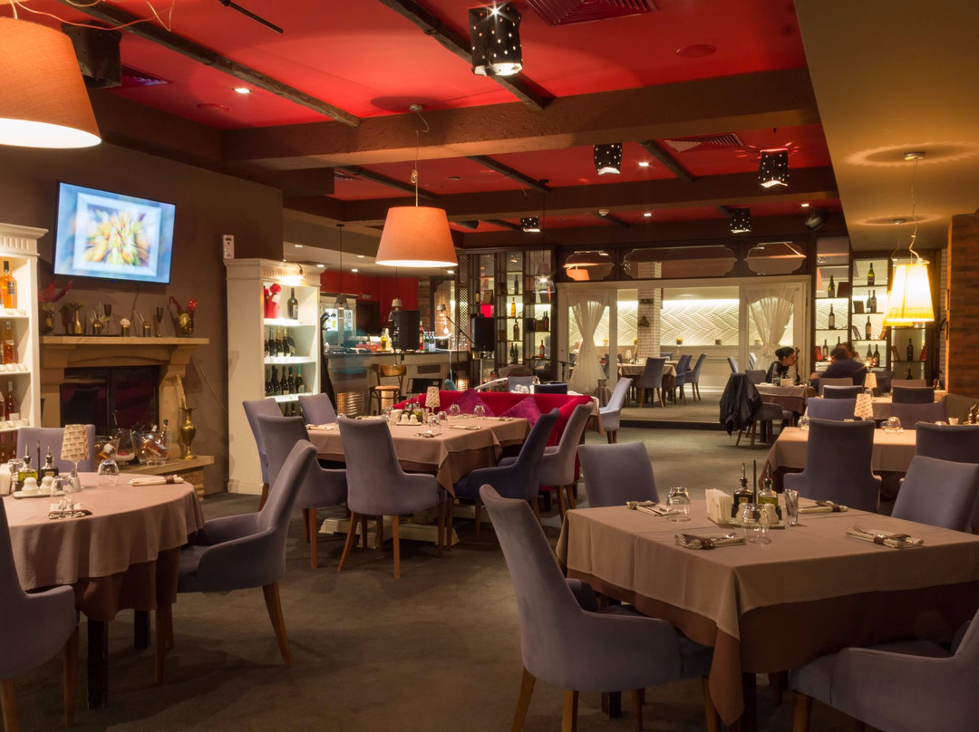 Memory Wine & Dine