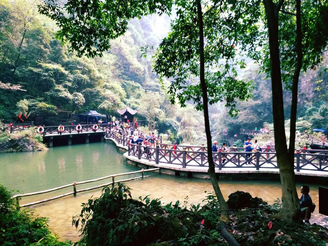 白果树瀑布-宜昌市必去景点