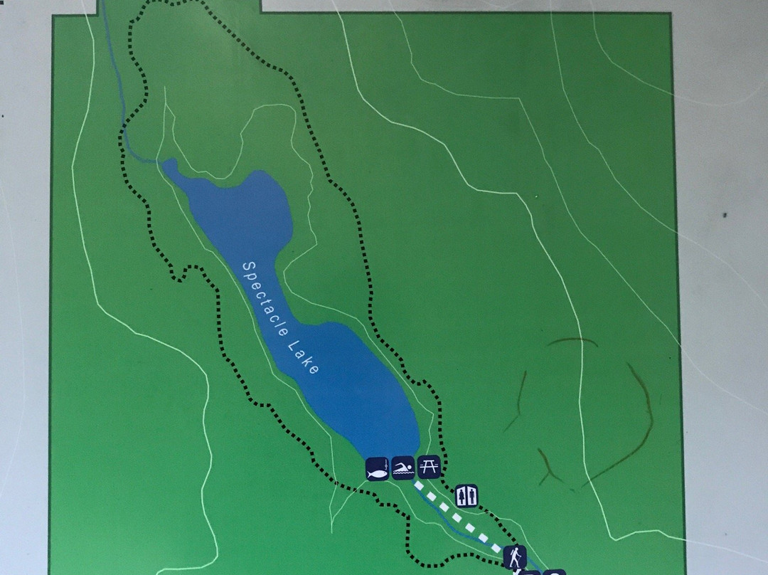 Spectacle Lake Provincial Park景点图片