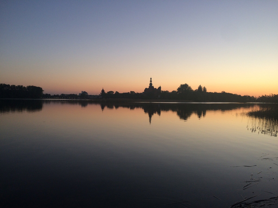 Lake Chełmzynskie Beach景点图片