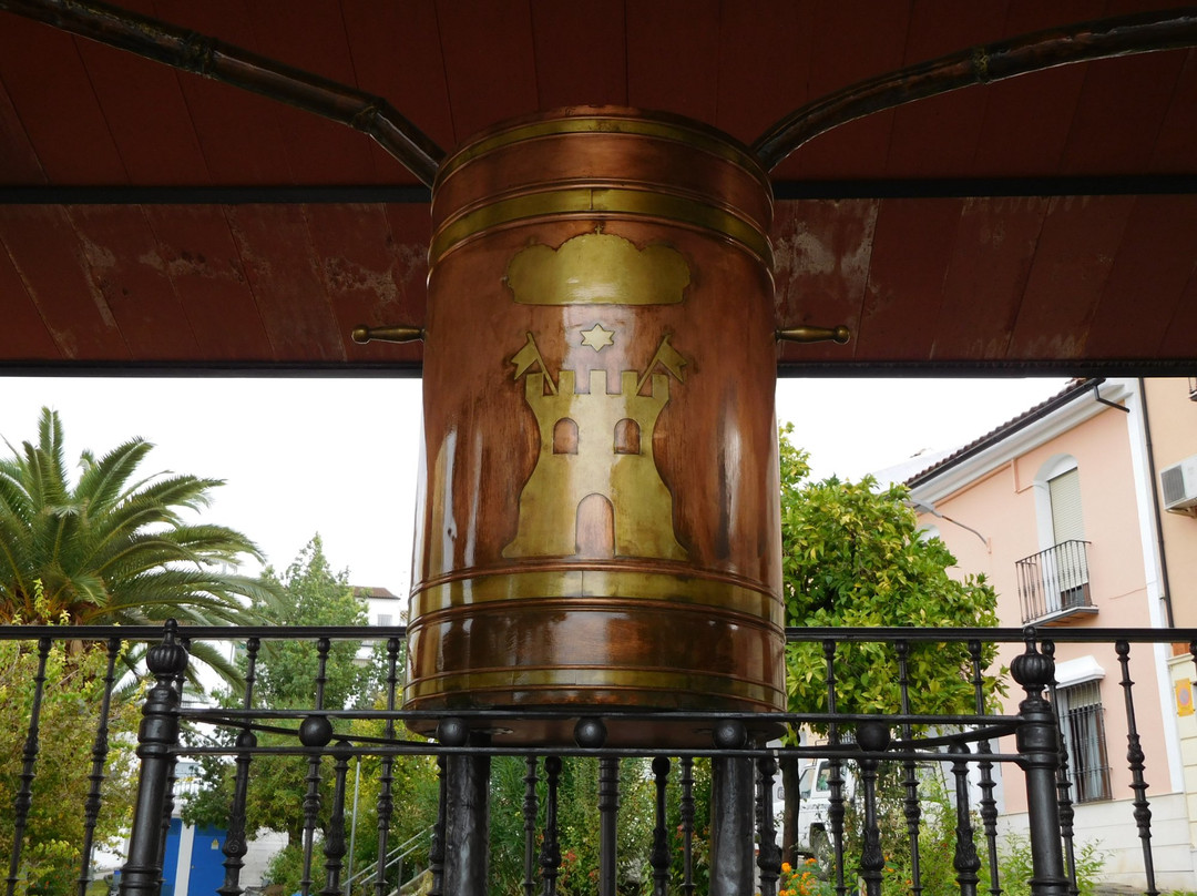 Monumento al Anis景点图片