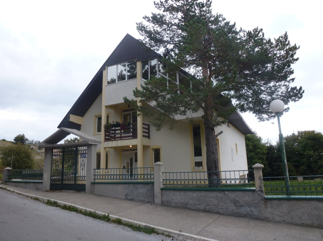 Guest House Tiha noć