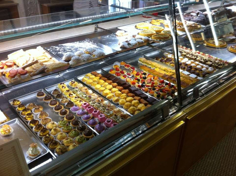 Pasticceria Repubblica-萨韦纳河畔圣拉扎罗必去景点