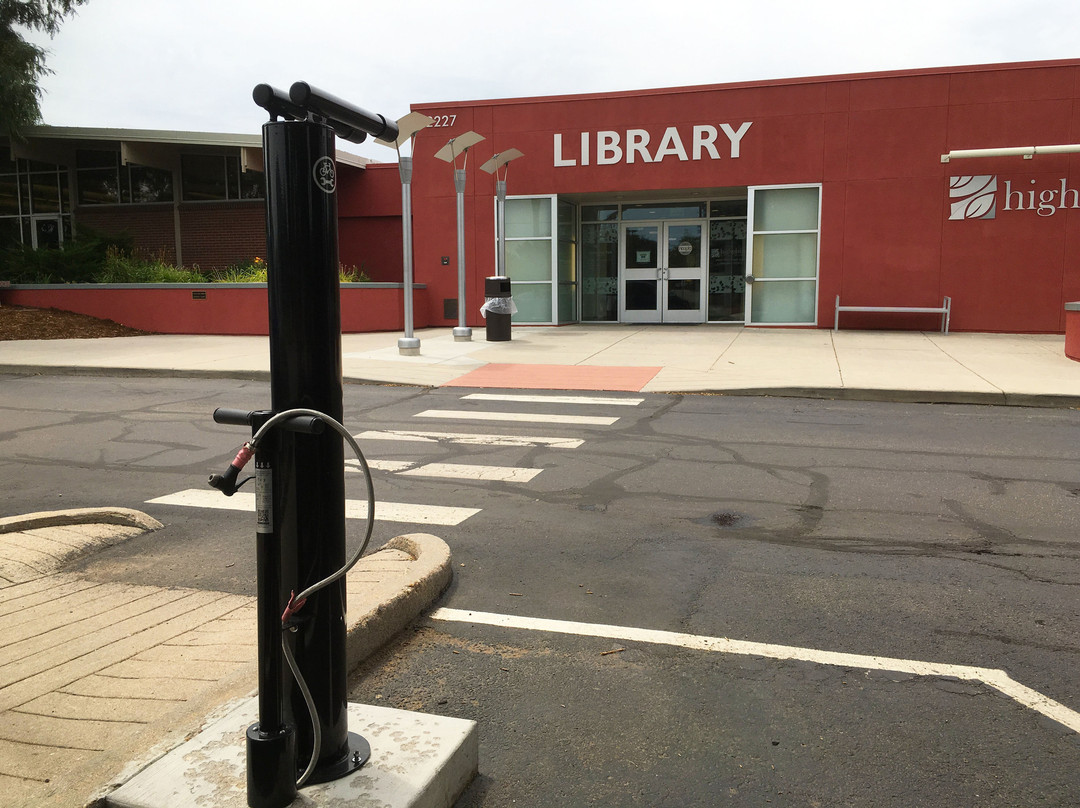 Centennial Park Library-格里利必去景点