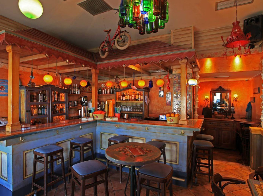 Varia旅游景点-Hacienda Cafe Bar