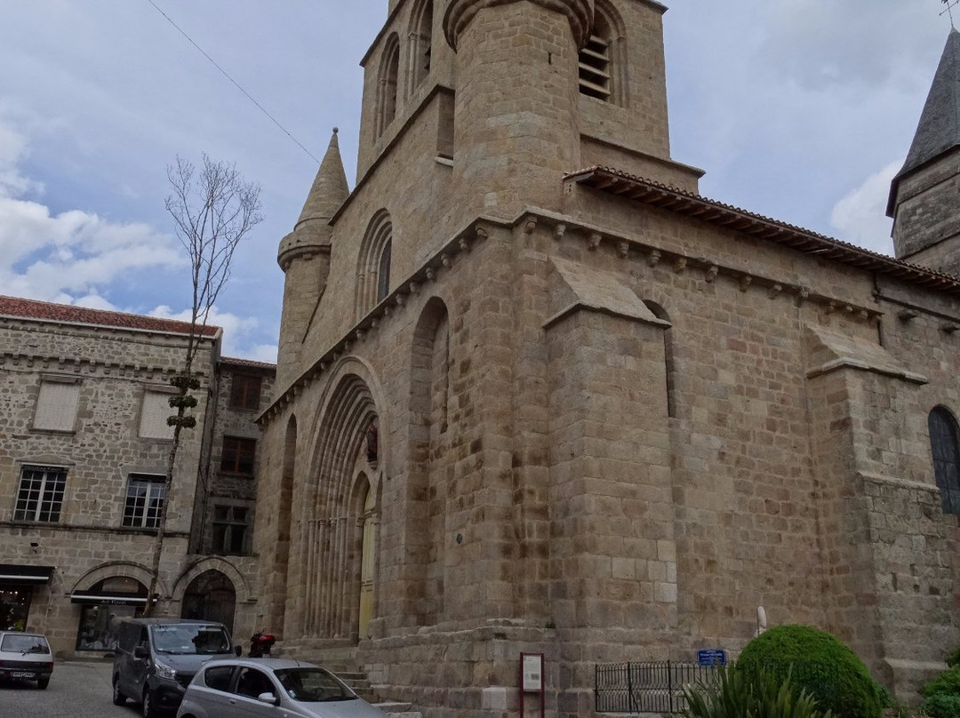 Église Collégiale Saint-Junien景点图片
