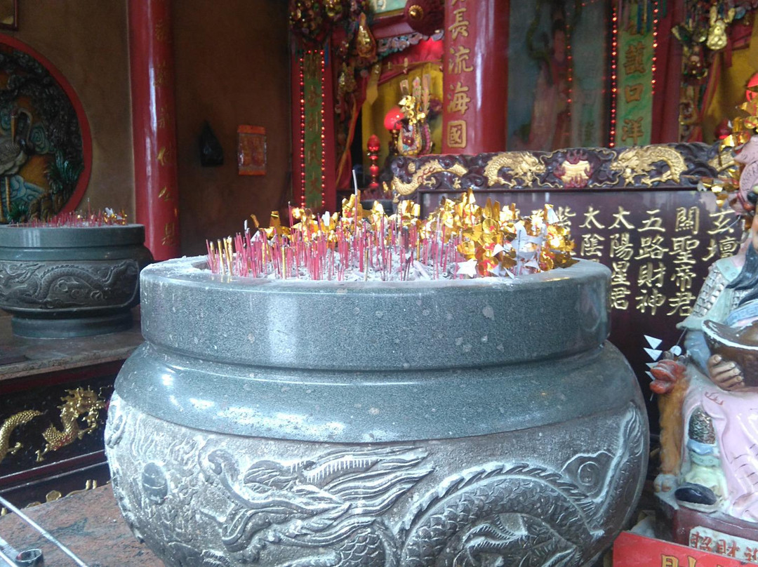 Tri Dharma Bumi Raya Temple-山口洋必去景点