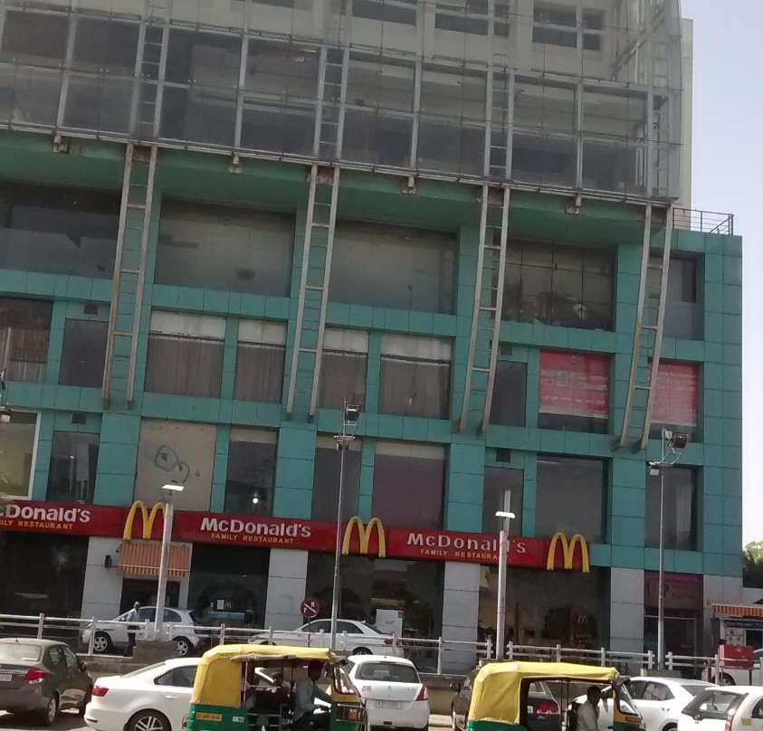 Crystal Palm Mall-斋蒲尔必去景点