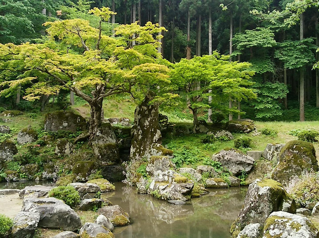 Suwa Yakata Remains Garden景点图片