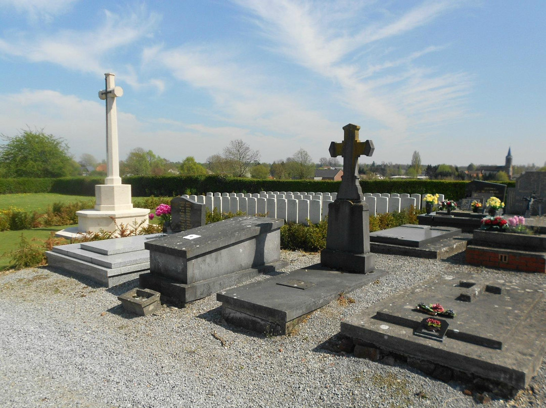 Ors Communal Cemetery景点图片