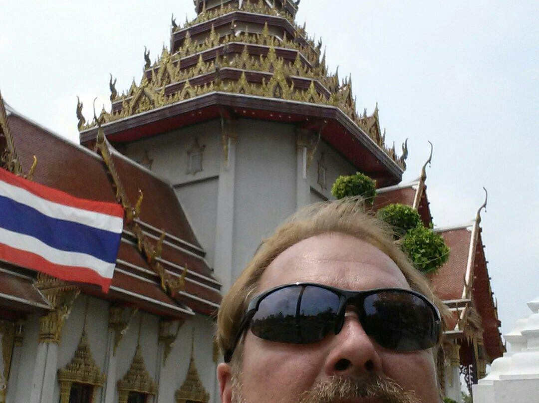 Wat Chantharangsi-红统必去景点