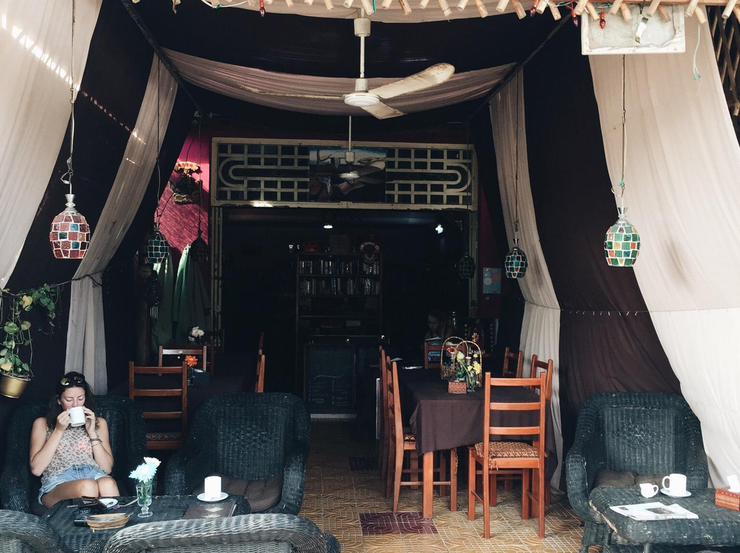 Q&A Book Cafe-西哈努克必去景点