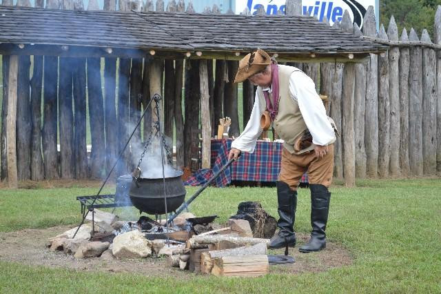 Davidson's Fort Historic Park-Old Fort必去景点