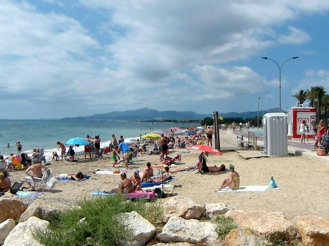 Playa de la Riera-坎布里尔斯必去景点