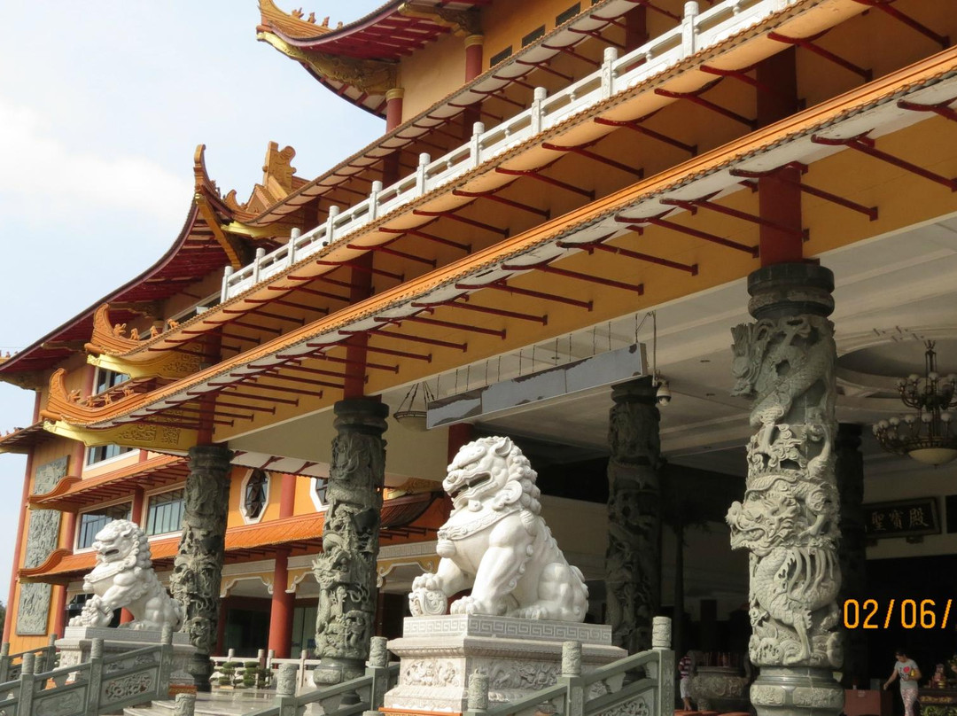 Maha Vihara Maitreya-棉兰必去景点