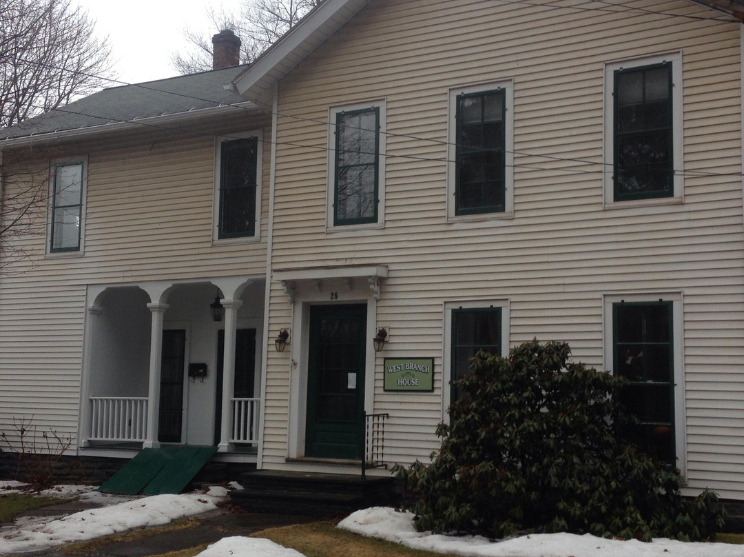 West Branch House B&B主图