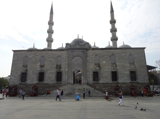 Eminonu Square-伊斯坦布尔必去景点