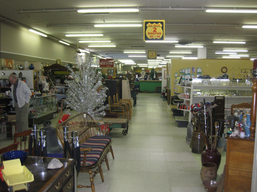 Granddaddy's Antique Mall景点图片