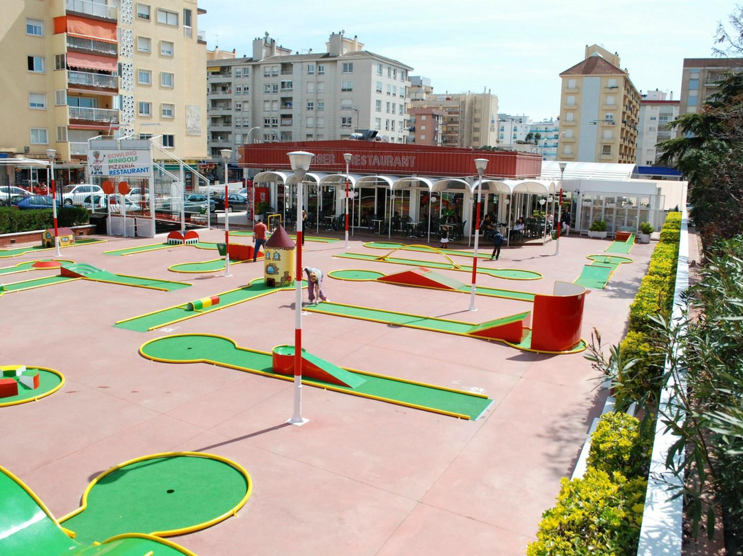 Bowling Golf-卡莱利亚必去景点