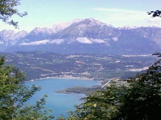 Lago di Santa Croce景点图片