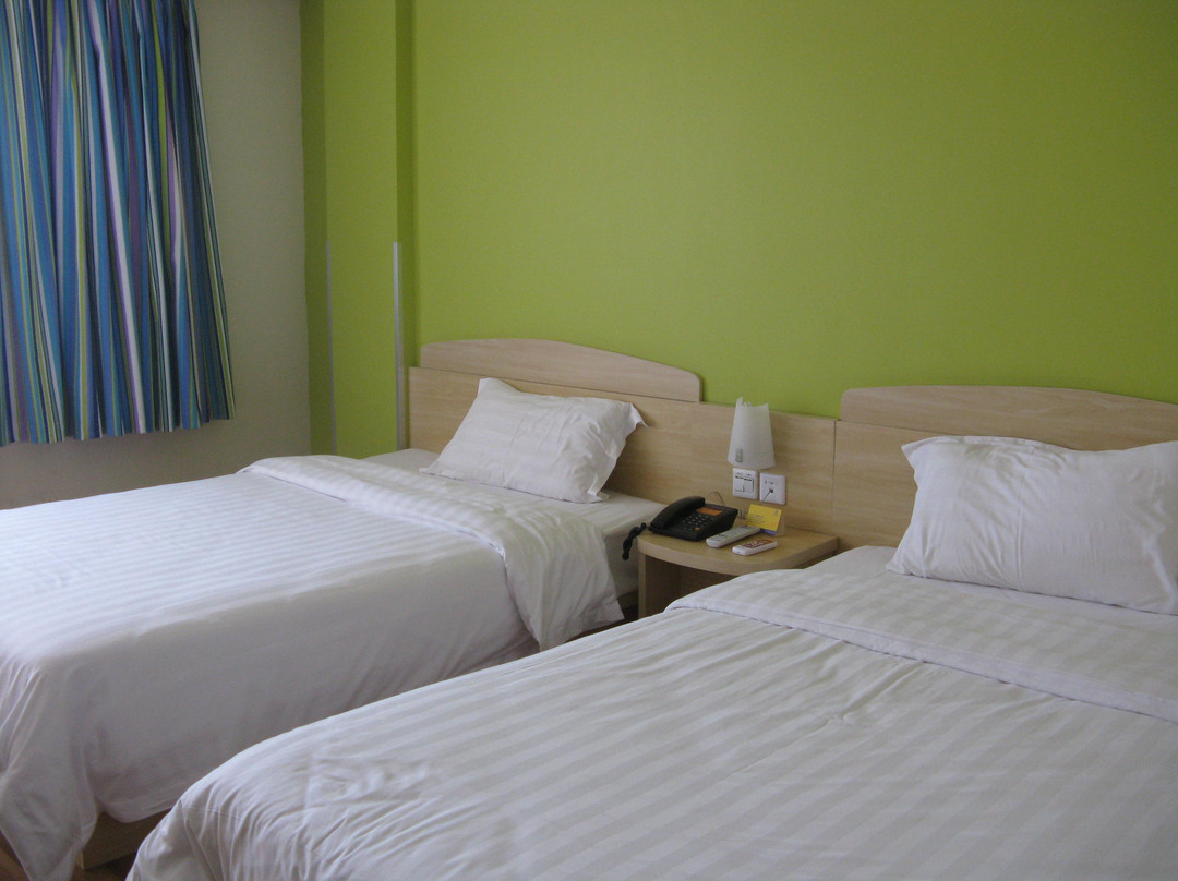 7天优品·厦门大学镇海路地铁站店主图