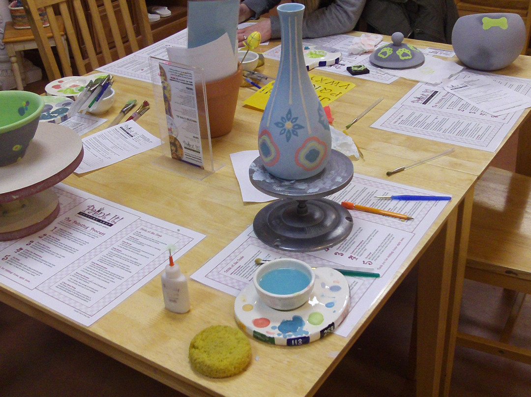 Paint It! Pottery Shop-威斯康星峡谷必去景点