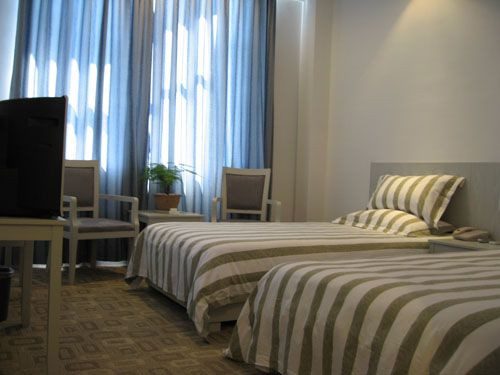 上海汉庭海友共和新路大宁店主图