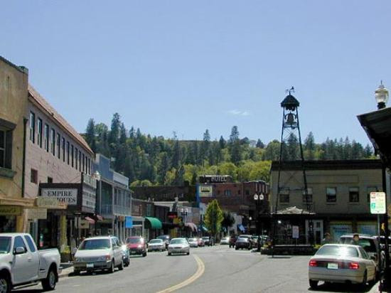 Bell Tower-普莱瑟维尔必去景点