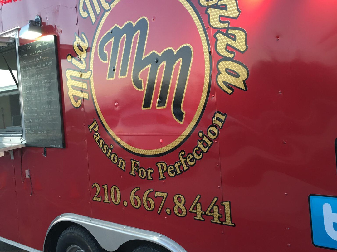 Selma餐馆和美食-Mia Marco's Pizza