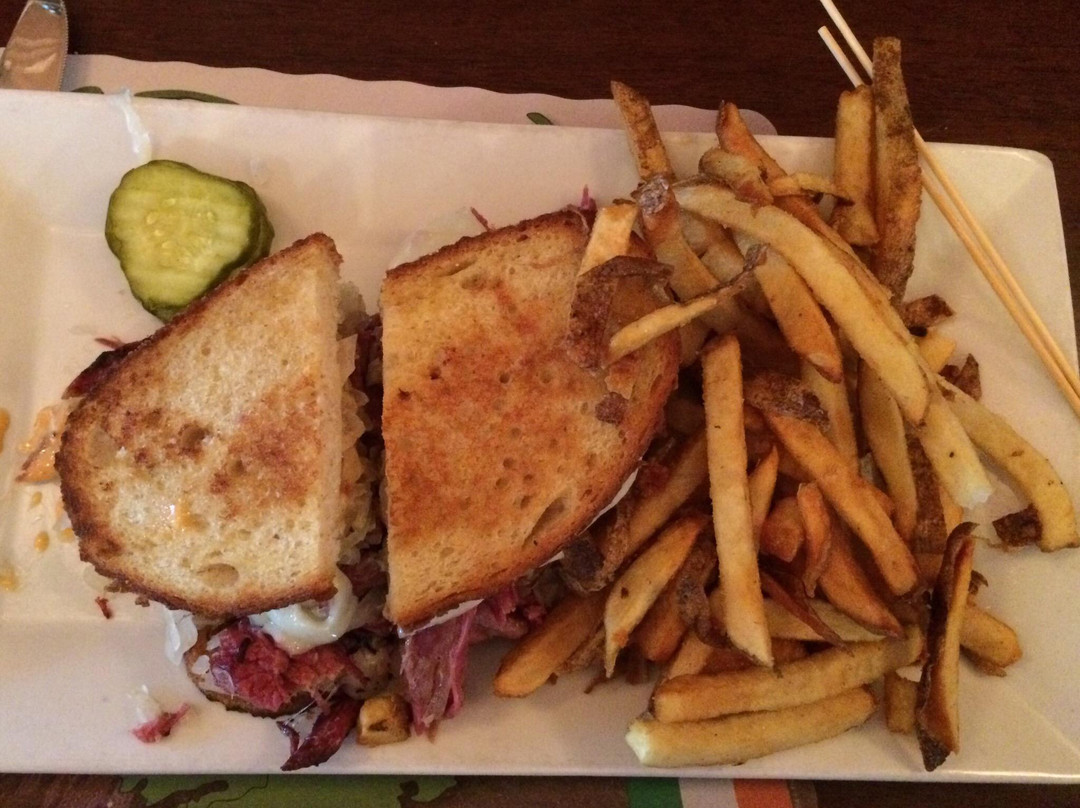 Hauppauge餐馆和美食-Grafton Street Pub