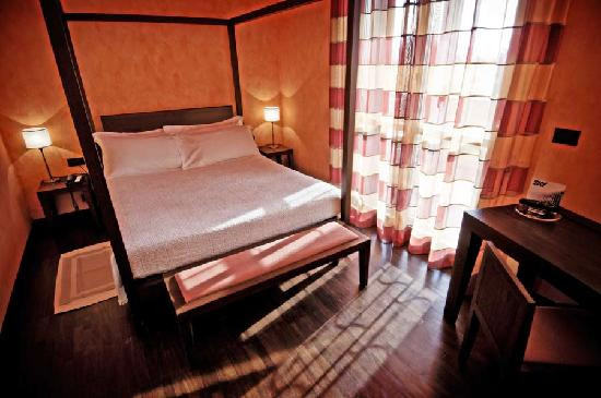 切塞纳酒店住宿-Meeting Hotel